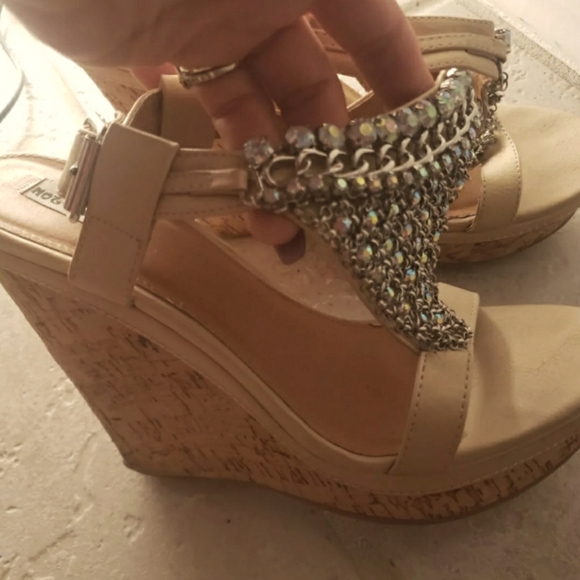 πRare Bling Wedges with Rhinestonesπ - Picture 1 of 5